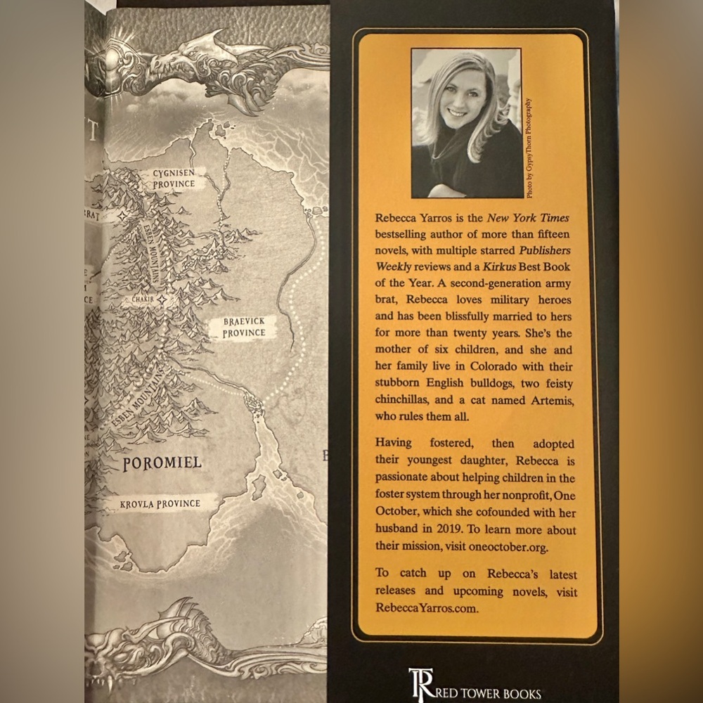 Fourth Wing Hardcover Yarros, Rebecca (The Empyrean #1) Adult Fantasy Romance - Picture 7 of 7